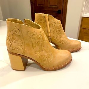 Tan Lightweight Heeled Booties